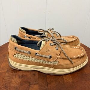 Sperry Top Sider Youth Intrepid Boat shoes. Size 2M Boys